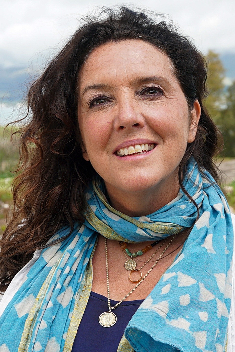File:Bettany Hughes cropped.png - Wikipedia